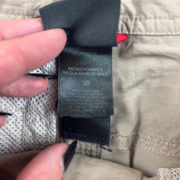 THE NORTH FACE Mens Camel Tan Cargo Shorts size: 30 - Picture 7 of 10